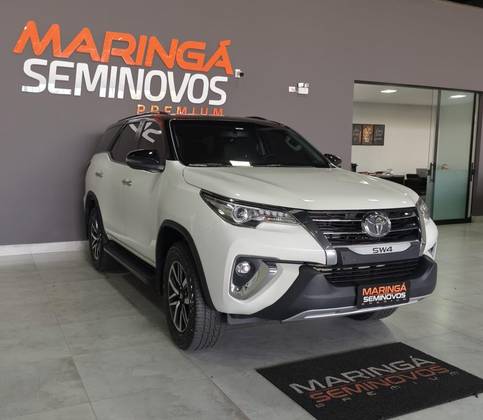 TOYOTA HILUX SW4 2.7 SRV 7 LUGARES 4X2 16V FLEX 4P AUTOMÁTICO TOYOTA HILUX SW4 2.7 SRV 7 LUGARES 4X2 16V FLEX 4P AUTOMÁTICO